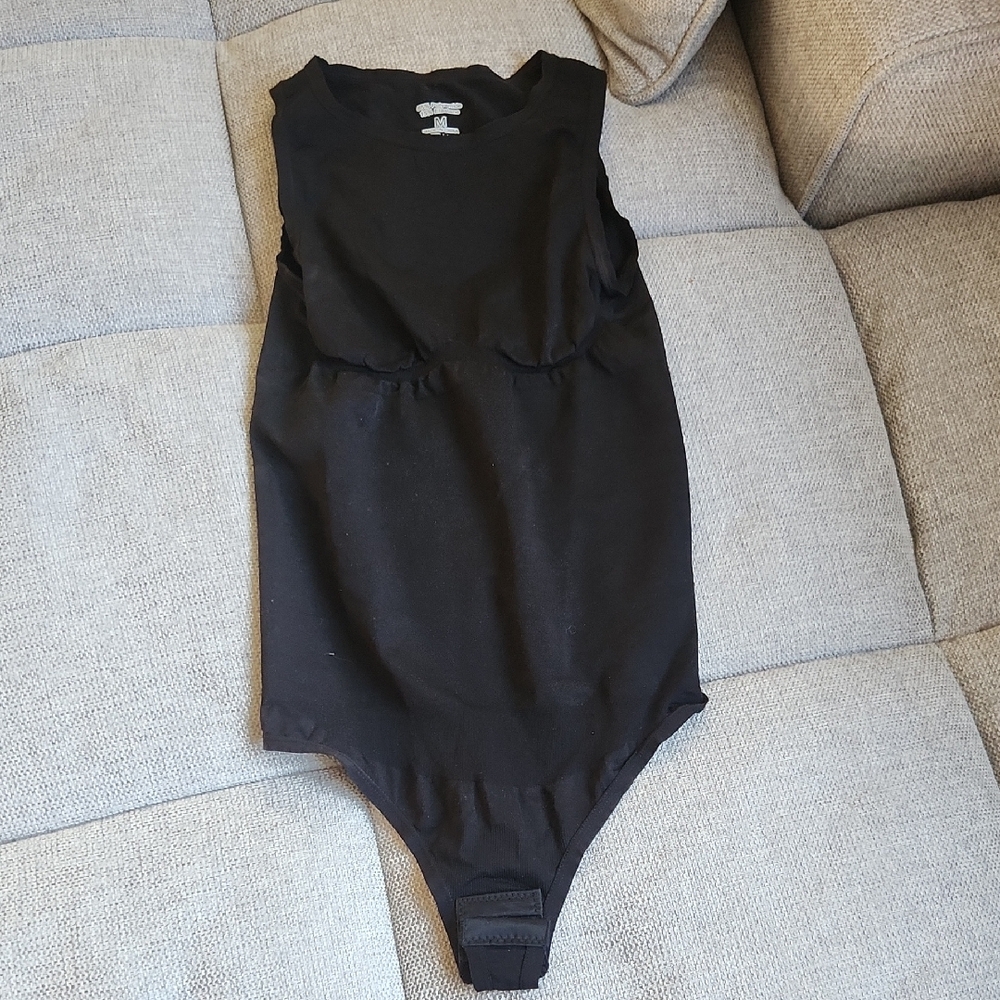 Heyshape Round Neck Thong Bodysuit, WOMENS